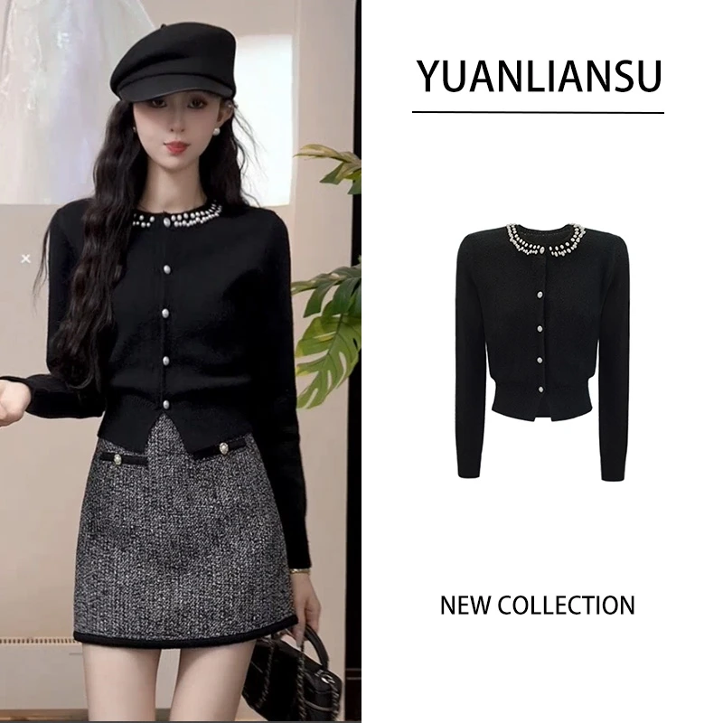 YUANLIANSU/圆脸酥【云岛鹤川】时尚小香风气质重工钉珠黑色针织衫
