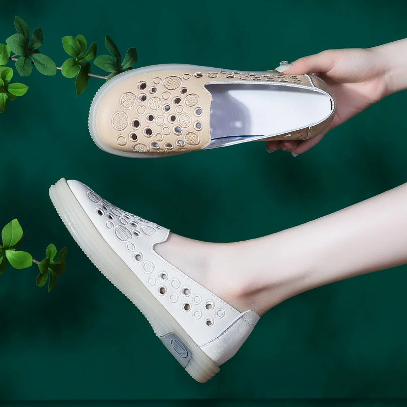 22-125鞋子女款洞洞鞋一脚蹬妈妈鞋透气休闲鞋软底真皮镂空懒人鞋