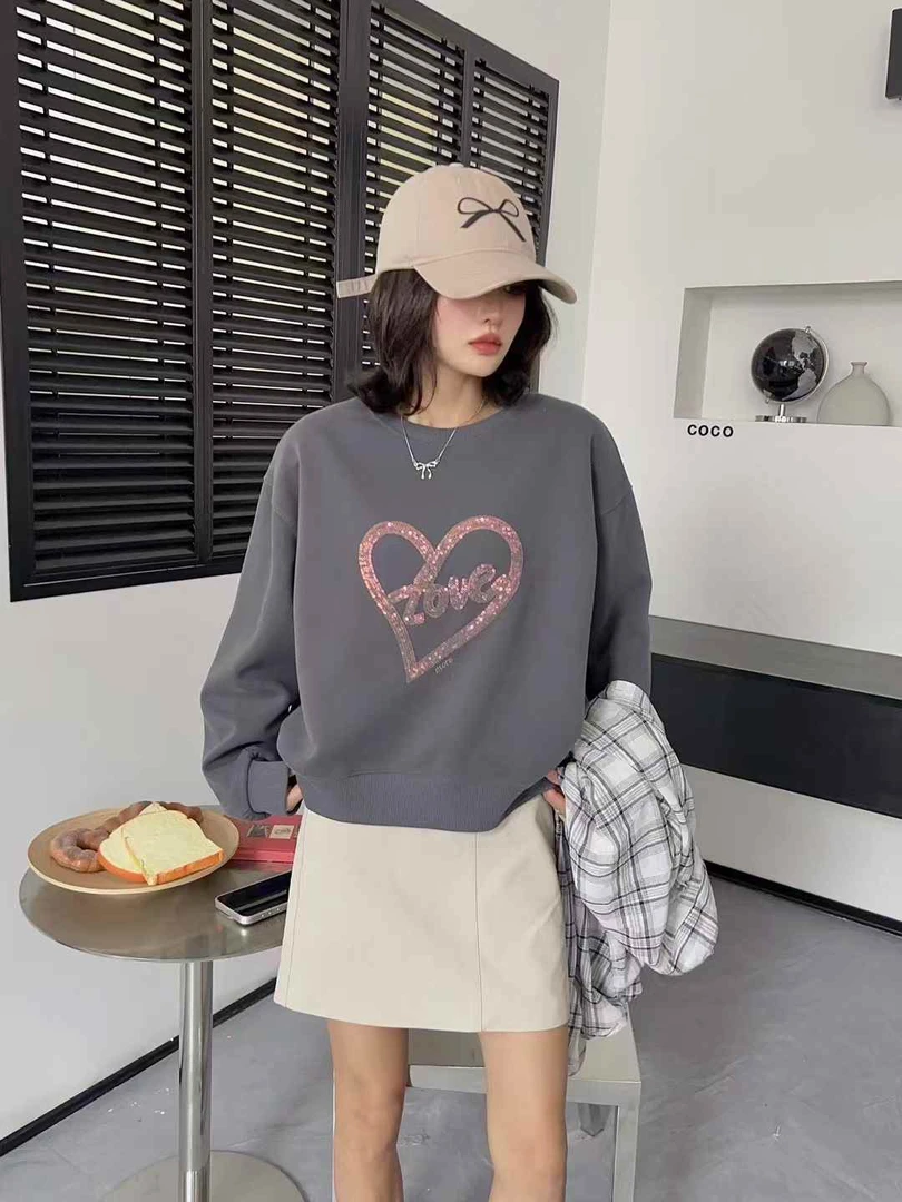 2024新款长袖休闲卫衣春秋款女士针织衫时尚百搭宽松圆领秋季