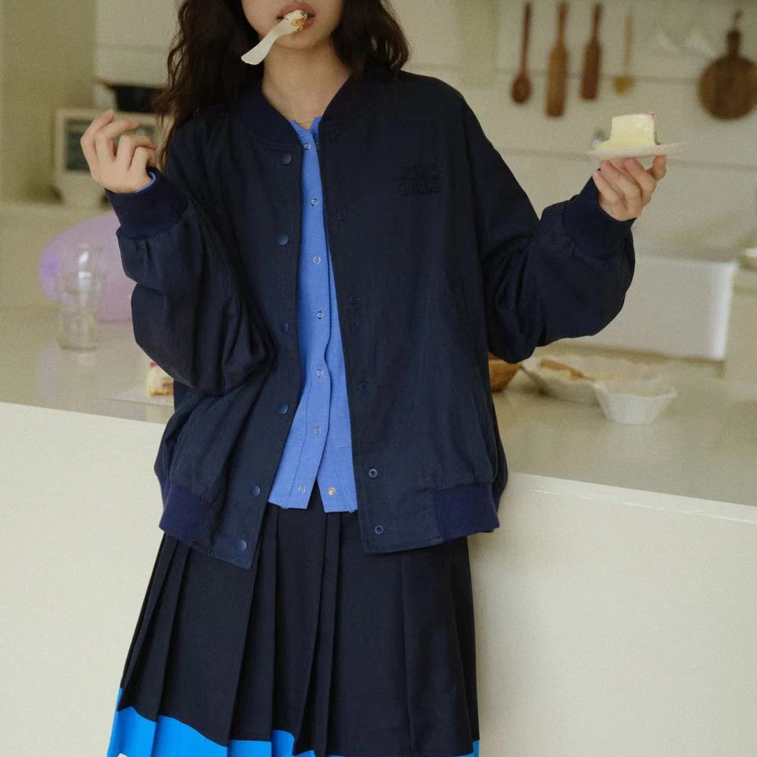 新款纯色休闲气质刺绣舒适棒球外套W1740