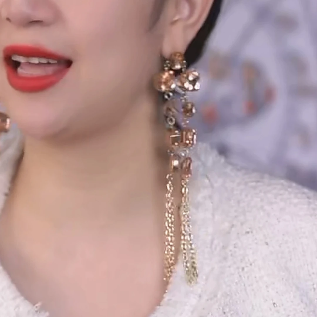 铜合金耳饰 藕粉锆石气质吊坠耳环时尚