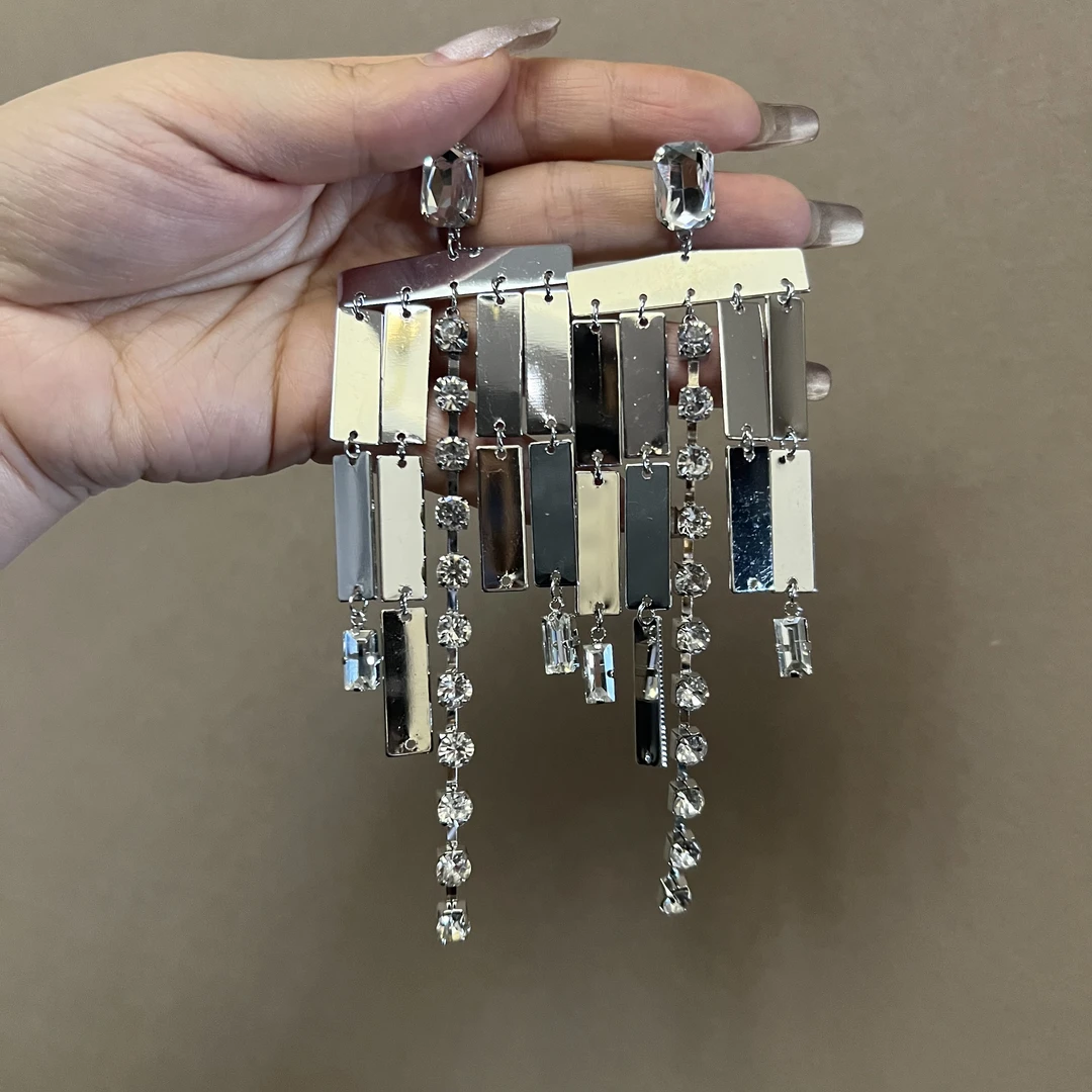 铁合金耳饰 银色秀款大扫肩