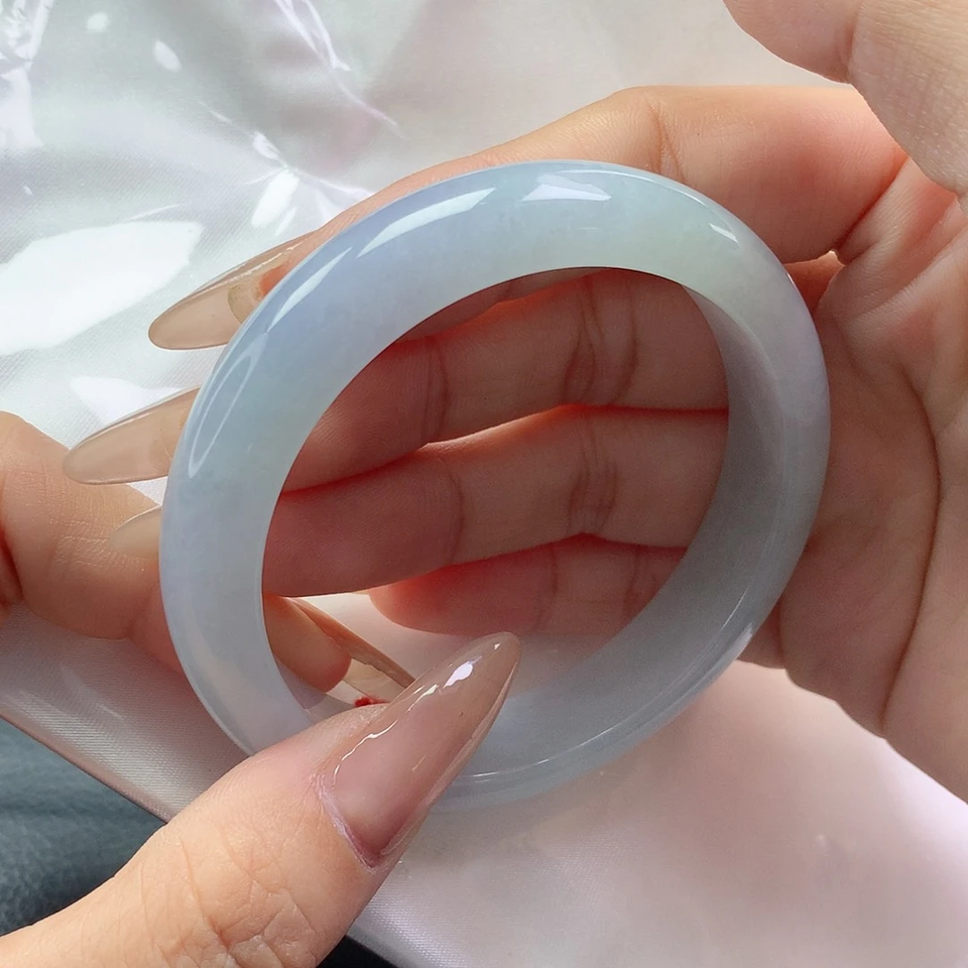 【闪购商品】翡翠手镯未镶嵌a 12800