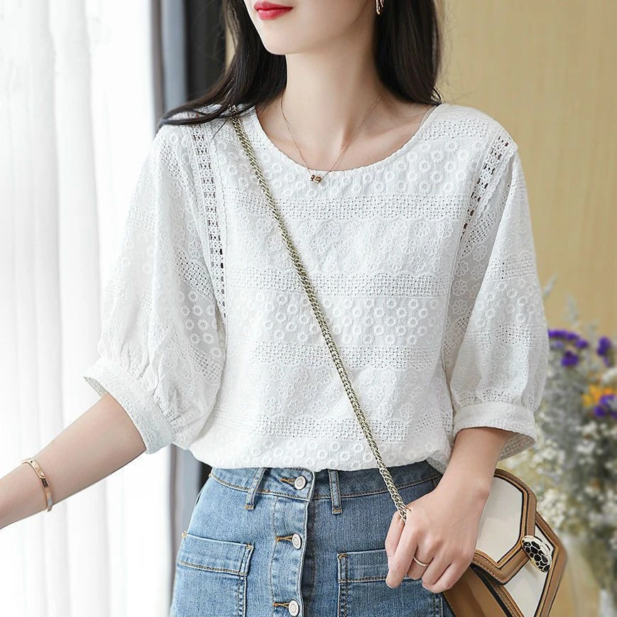 II精美刺绣2024夏季新款韩版气质大码小雏菊泡泡袖蕾丝衫上衣女