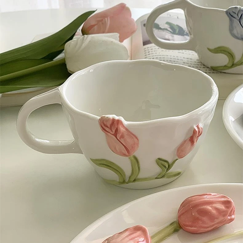 法式ins风立体浮雕郁金香纯手绘少女心釉下彩陶瓷复古家用杯子