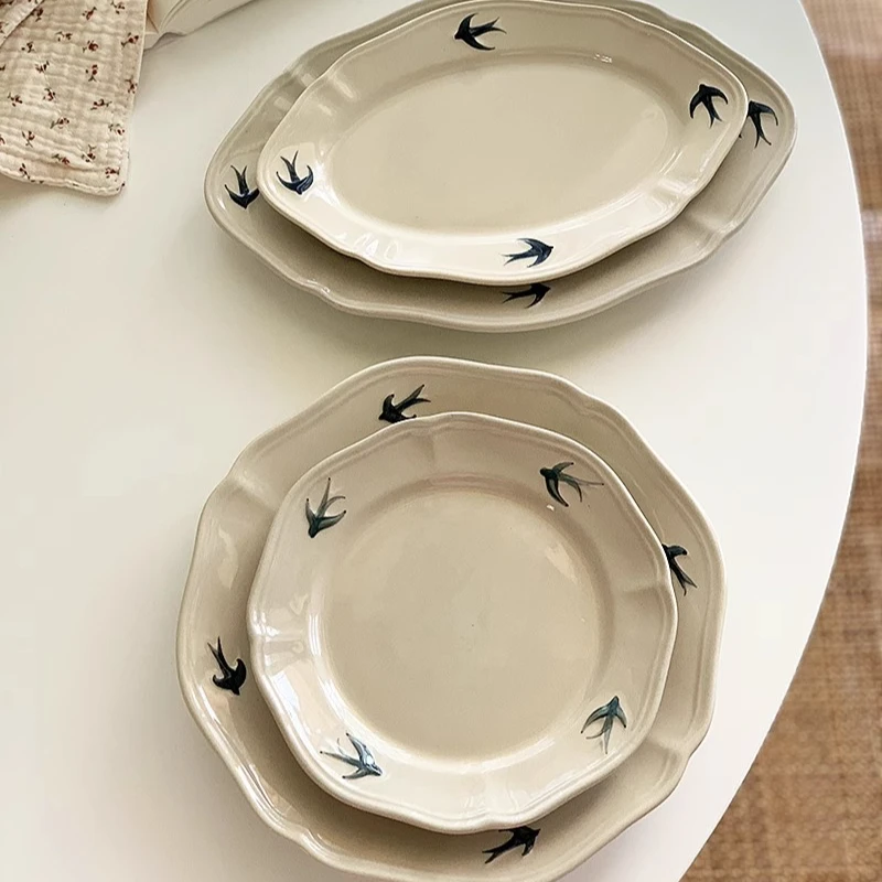 设计款燕子盘子手绘釉下彩陶瓷家用甜品点心餐盘碟菜盘排盘早餐盘