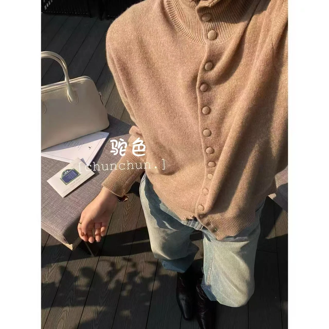 【纯纯女装】高品质老钱风包扣高领毛衣 40942