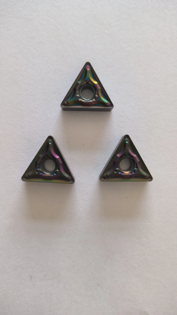 三角七彩刀片加工高温合金淬火60度TNMG160408-BM2