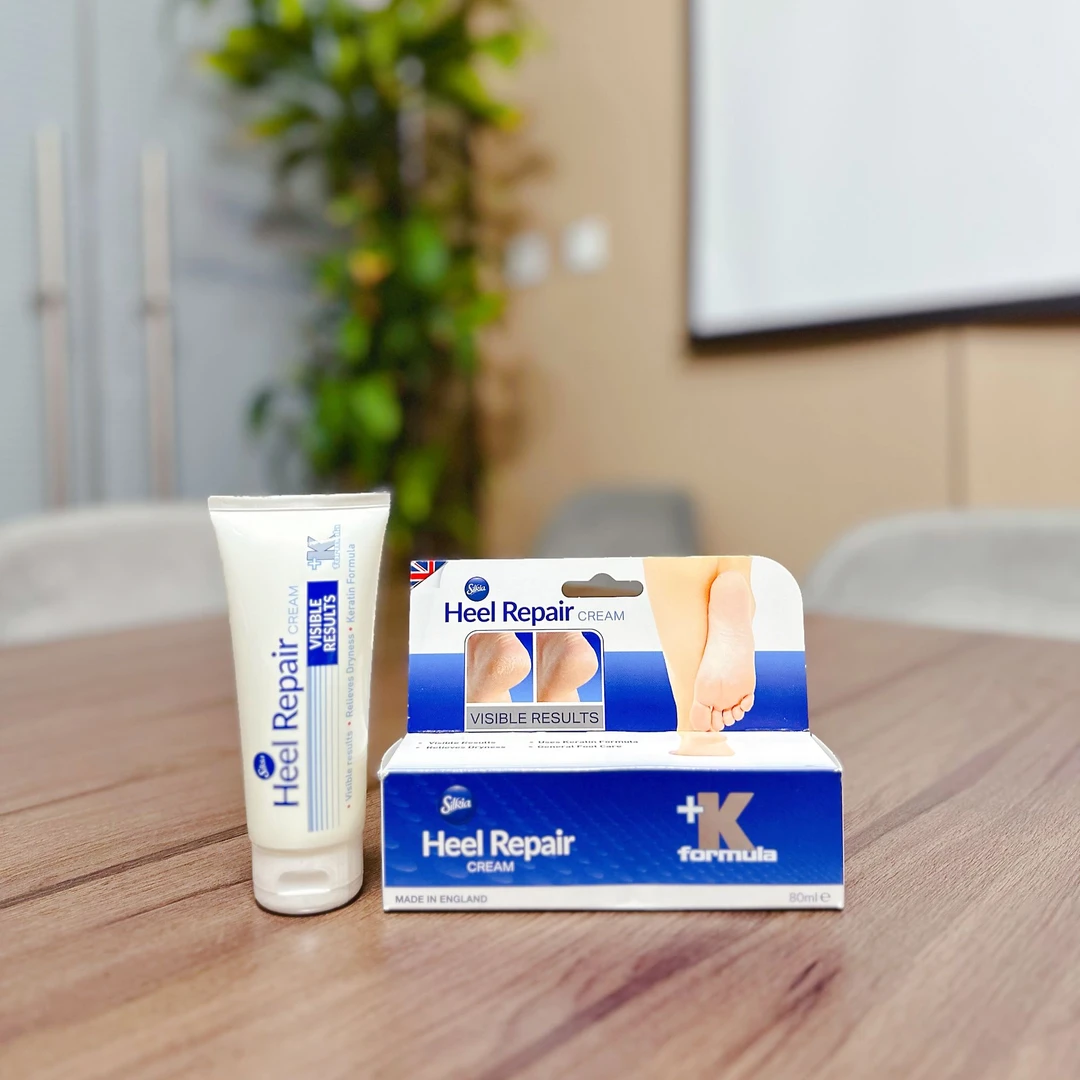 FL凯凯推荐大家用的 英国丝珂亚护足霜   80ML