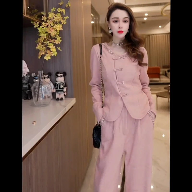 流行时尚甜妹学生穿搭一整套冬季短款粉色国潮保暖卫衣两件套女装