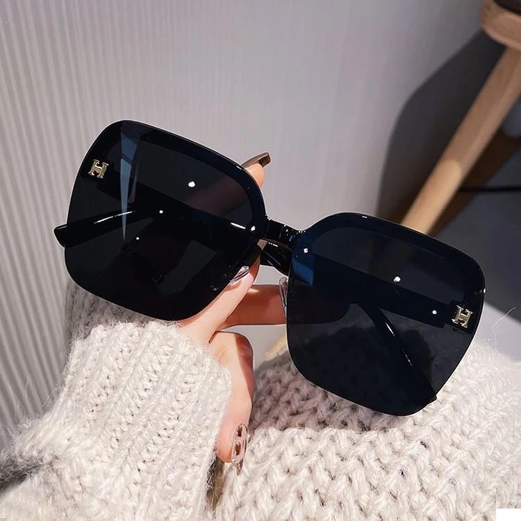 新款太阳镜夏季防晒女款网红时尚百搭女士黑色复古潮流防紫外线