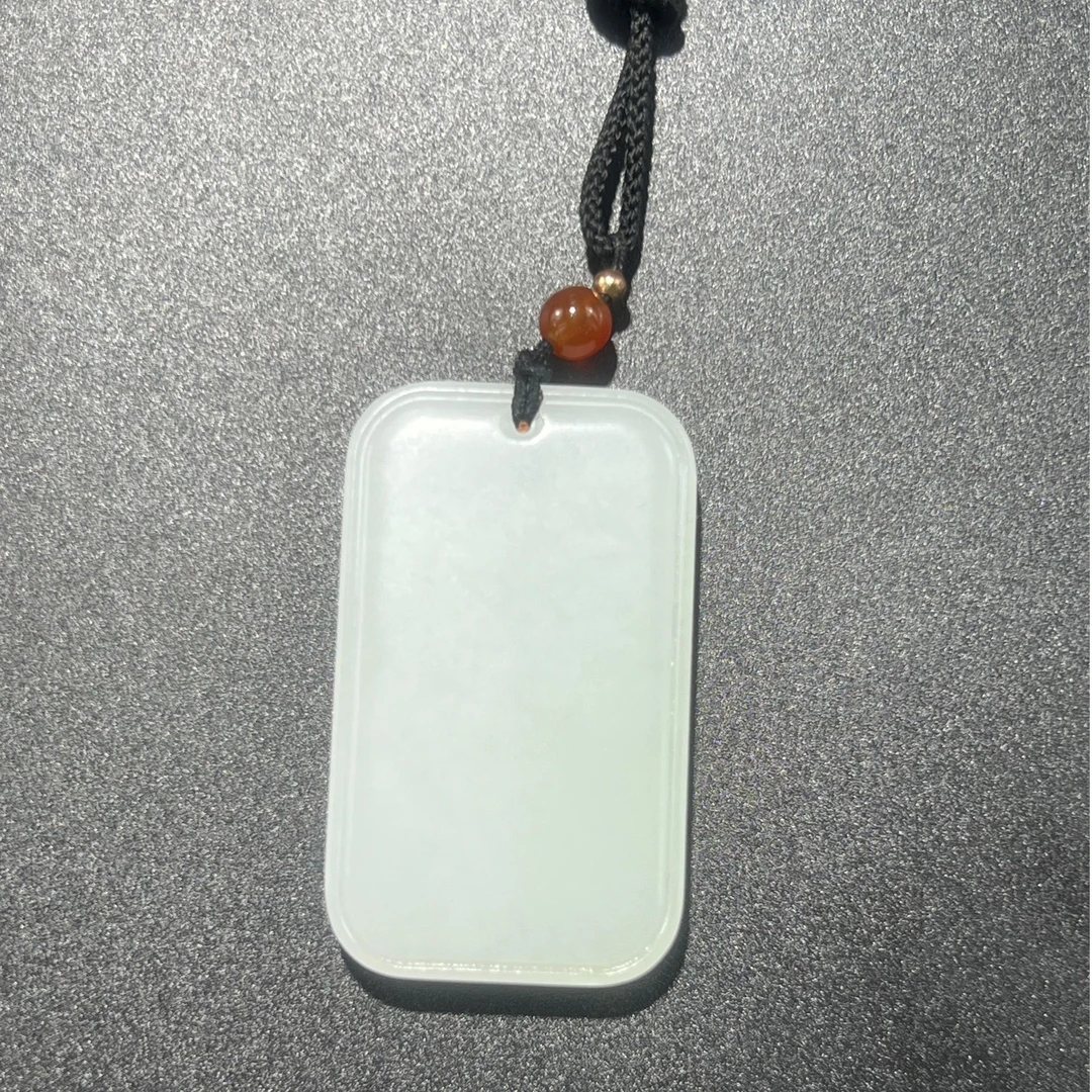 和田玉羊脂白玉无事牌男女同款白色时尚百搭绿色双面精美00020