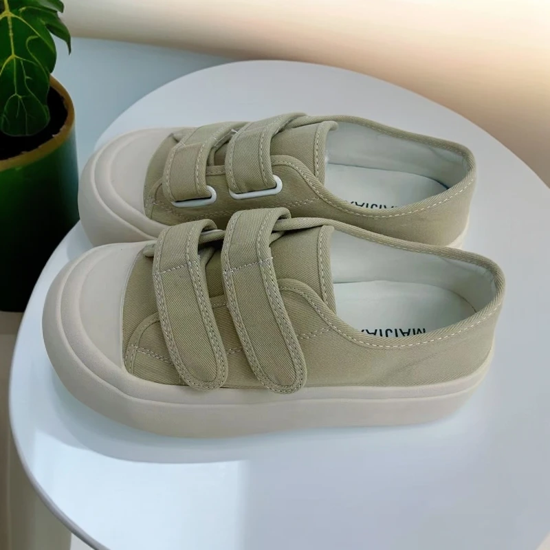 6626 女款帆布厚底魔术贴时尚休闲大头鞋（卡其）