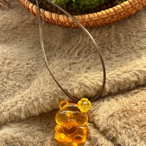 吉月蜜蜡金珀吉他大熊皮绳项链