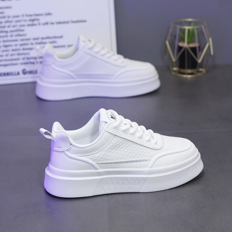 春季新款男士休闲鞋ins韩版潮百搭厚底增高白色板鞋男运动板鞋男