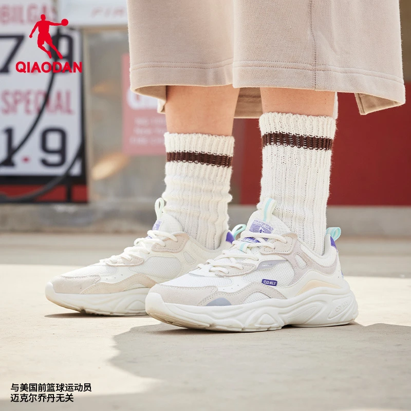 中国乔丹休闲鞋2024年秋季新款网面透气鞋子增高老爹鞋运动鞋女鞋