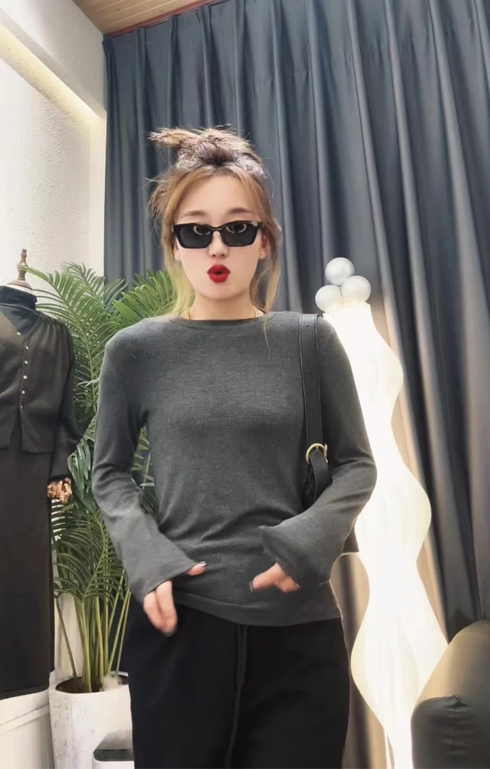 打底衣长袖显瘦   网红针织时尚百搭女士黑色修身圆领网红针织