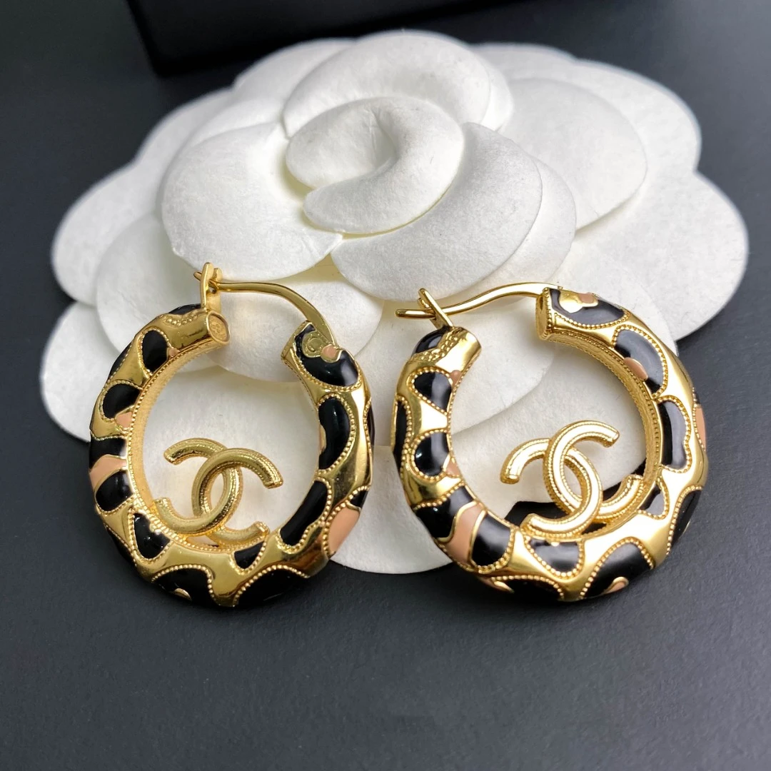 全新未使用 Chanel/香奈儿 22P  经典双C 金属黑金珐琅 耳环 S808