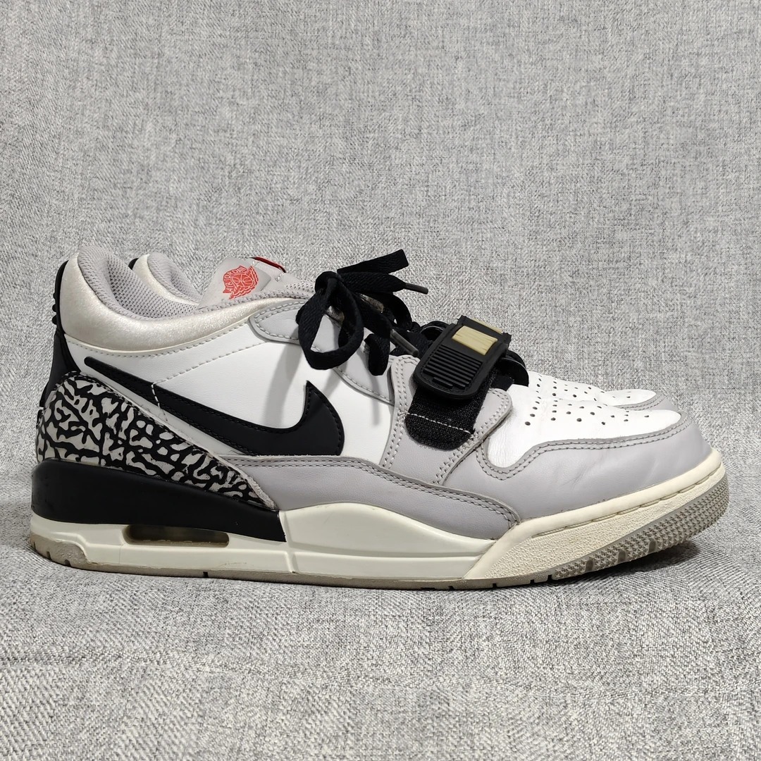 42码 Air Jordan Legacy 312 休闲鞋 低帮/白色/灰色 鞋面瑕疵