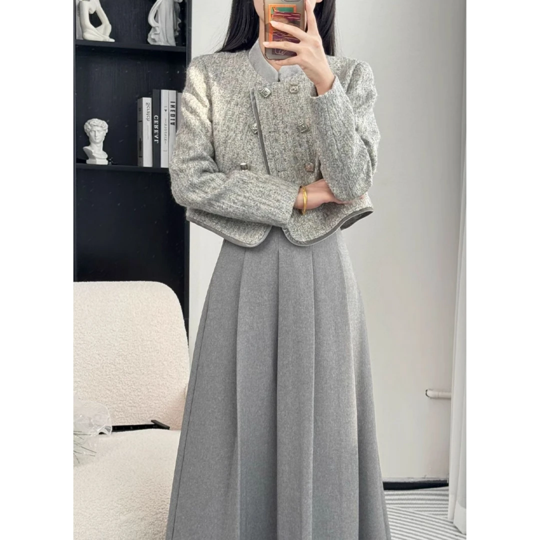 762秋季小香风套装女高级感修身气质圆领小香风外套+裙子两件套女