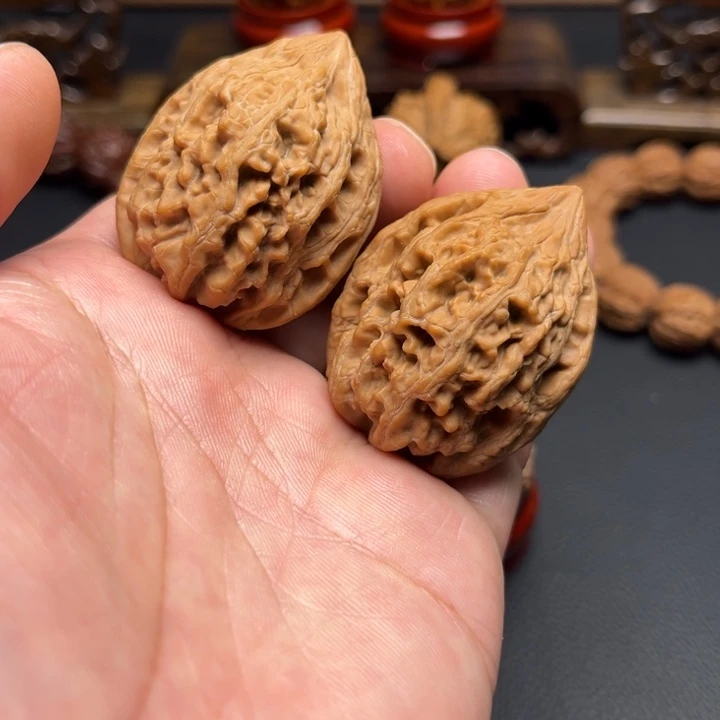 文玩核桃把件头货精品大沽石 边360高46 编号043