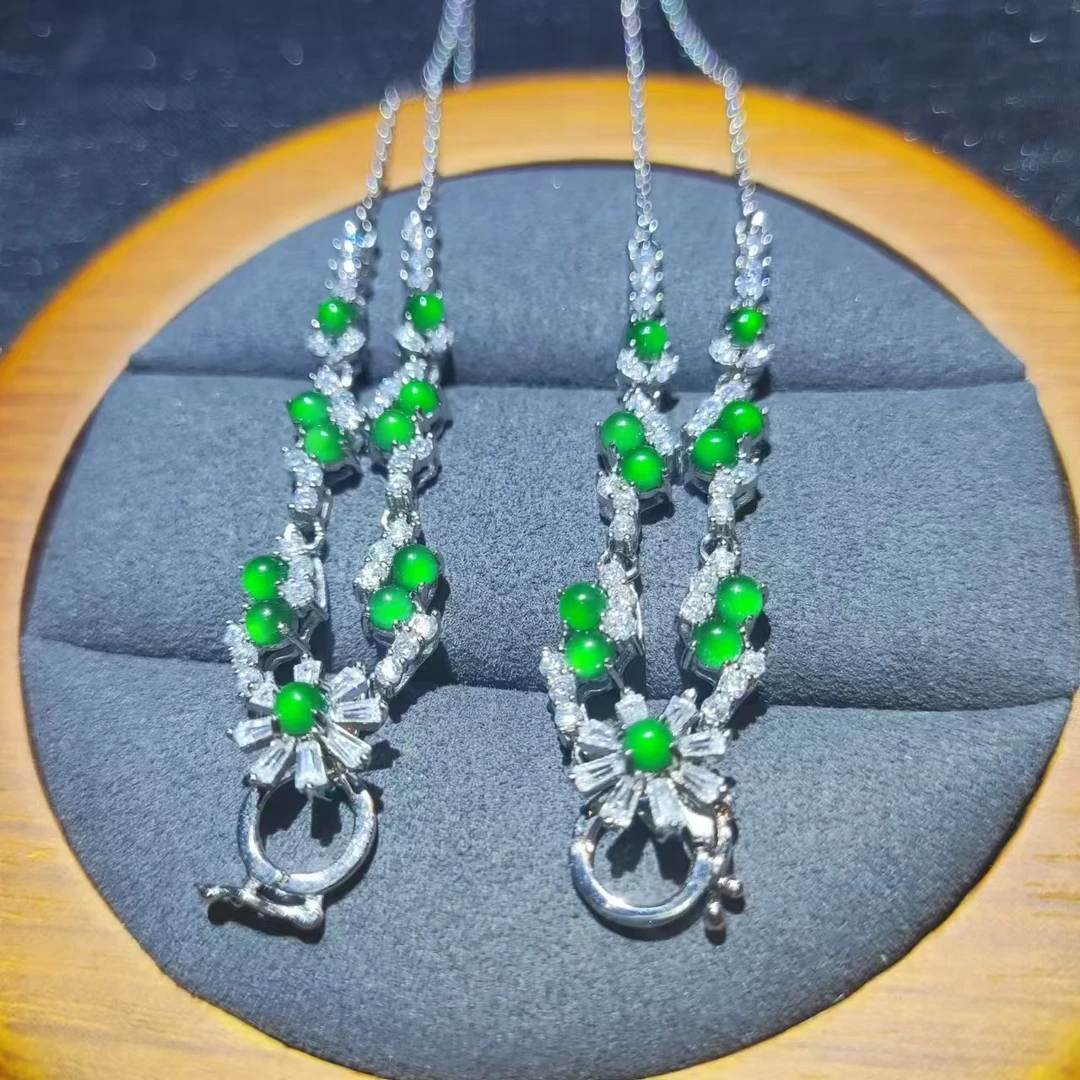 天然翡翠3132/95515满色蛋面锁骨链国标s925银镶嵌款多样性发其一