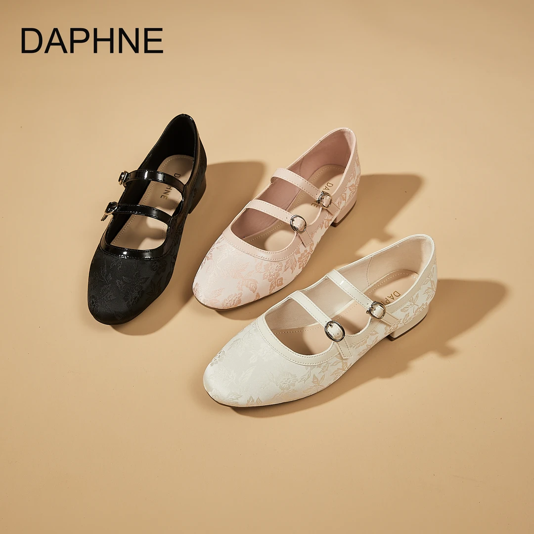 Daphne/达芙妮女鞋皮鞋乐福鞋百搭25年夏季软底复古浅口国风01143
