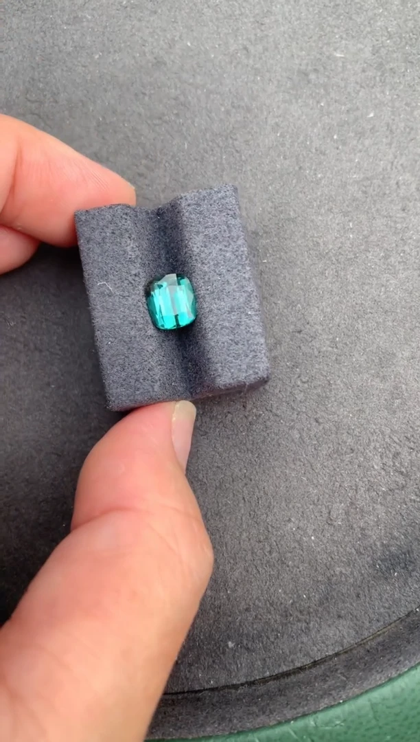 【闪购商品】碧玺裸石未镶嵌2ct碧玺