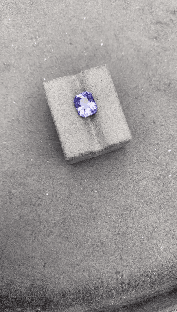 【闪购商品】彩色蓝宝石裸石未镶嵌3.1ct紫蓝宝