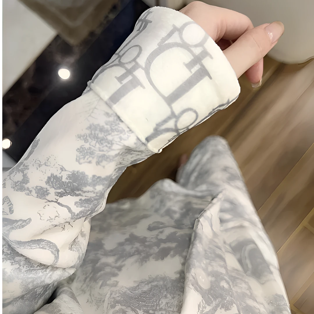 少女甜美简约德绒高级感水墨画睡衣女冬新款轻奢绘画风保暖家居服