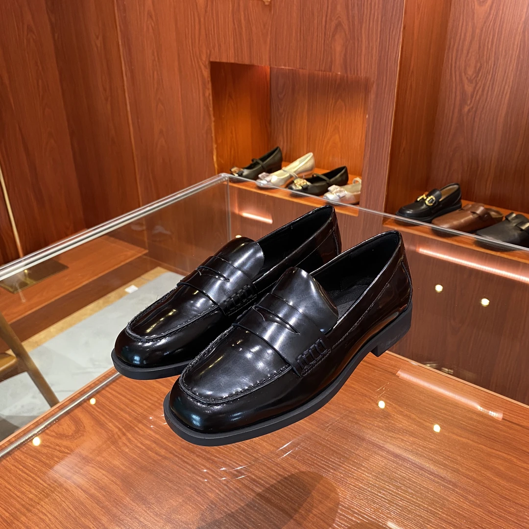 【华品工厂店】经典休闲百搭英伦风复古软牛皮女单鞋欧美风高乐福鞋