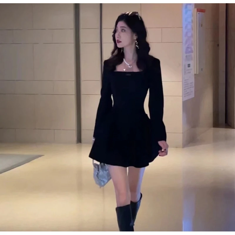 C位战袍 显瘦小黑裙气质高级感方领蓬蓬裙长袖2024秋冬连衣裙女