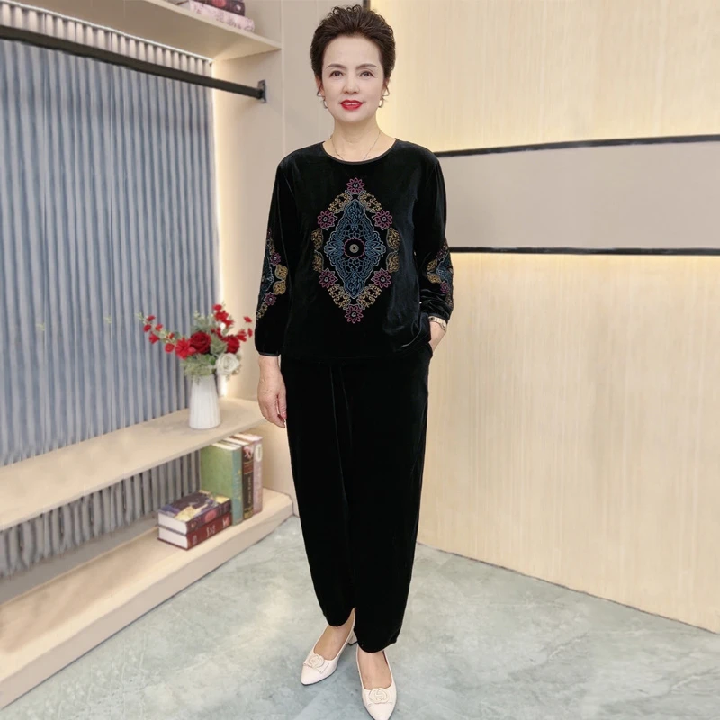2022新款中老年秋装女洋气妈妈丝绒两件套装老人婆婆春秋绣花衣服
