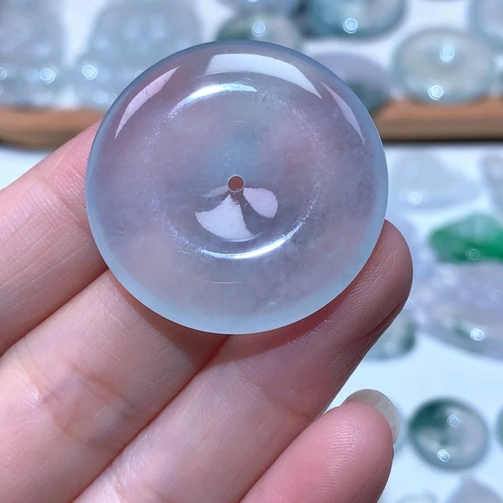 翡翠颈饰未镶嵌冰种平安扣
