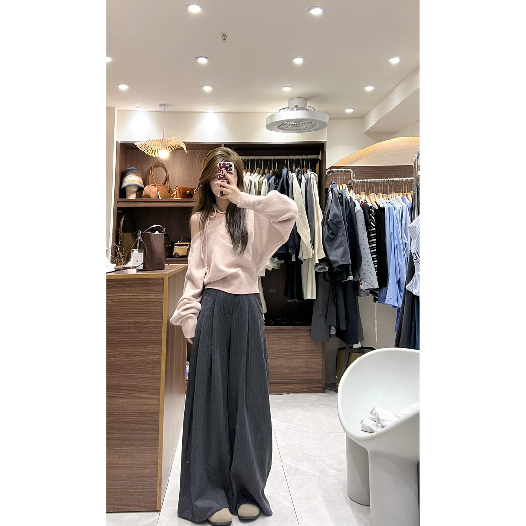 早秋韩系穿搭2024初秋季新款女装斜领露肩针织毛衣条纹休闲阔腿裤