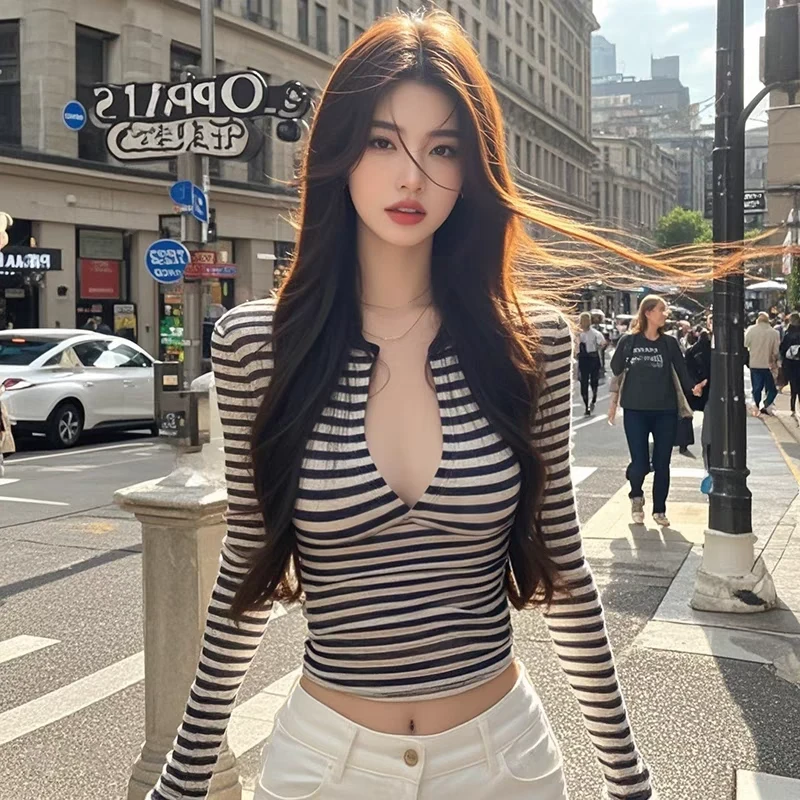 美式复古水滴领条纹T恤女2024秋季纯欲辣妹设计感修身显瘦短上衣