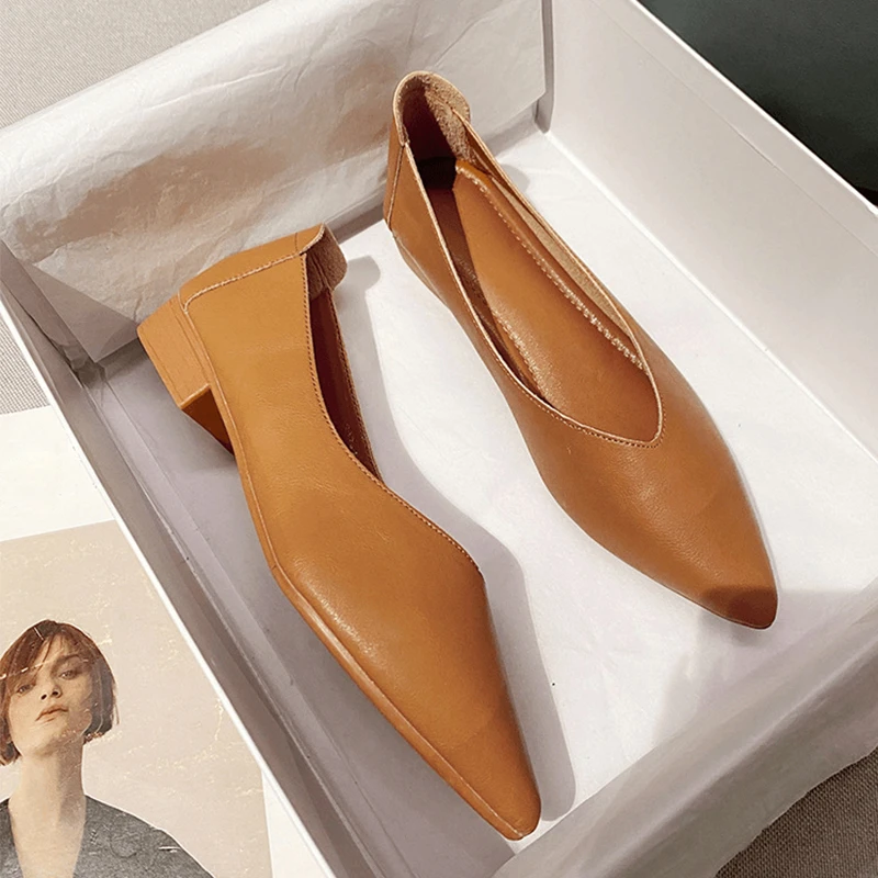 羊皮粗跟软底奶奶鞋尖头单鞋女妈妈鞋2025年新款百搭浅口女鞋真皮