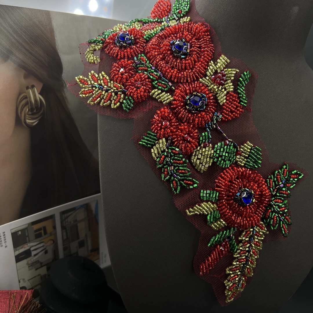 红红火火重工水晶流苏花片假领SF562