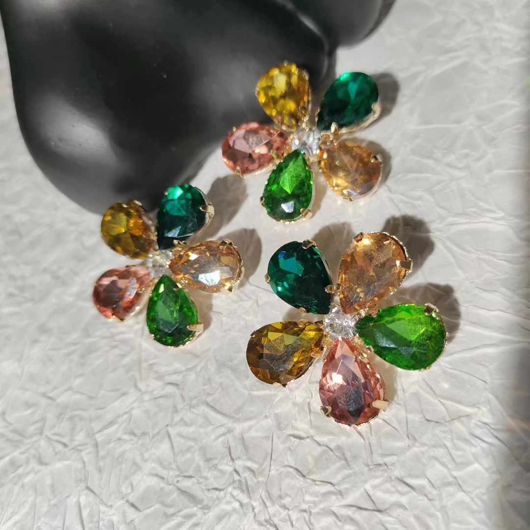 五色五瓣钻花带别针diy辅料ss805