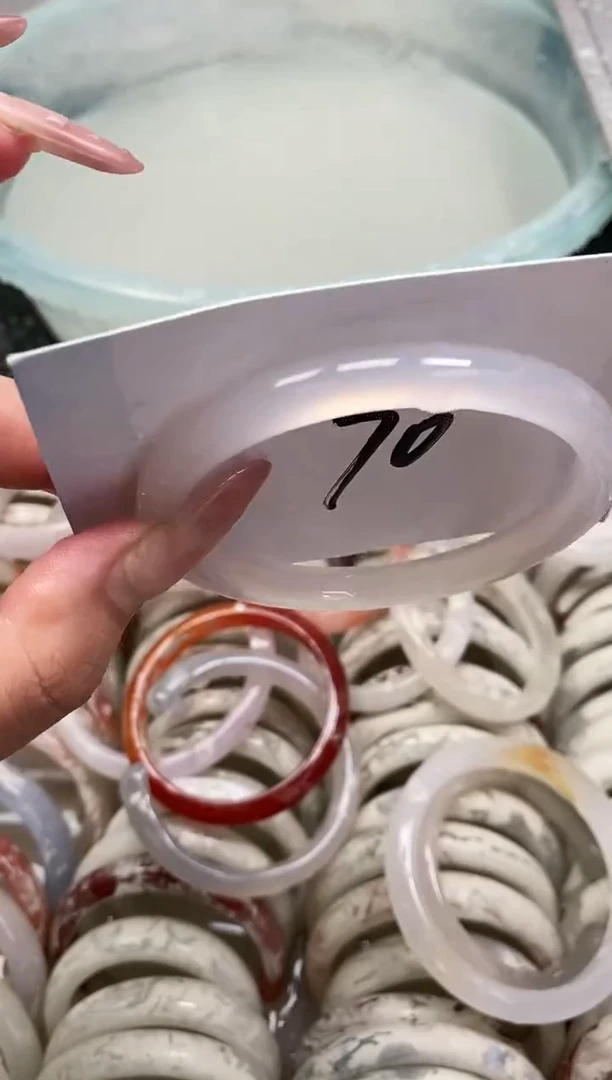 【闪购商品】玛瑙/玉髓手镯未镶嵌70--