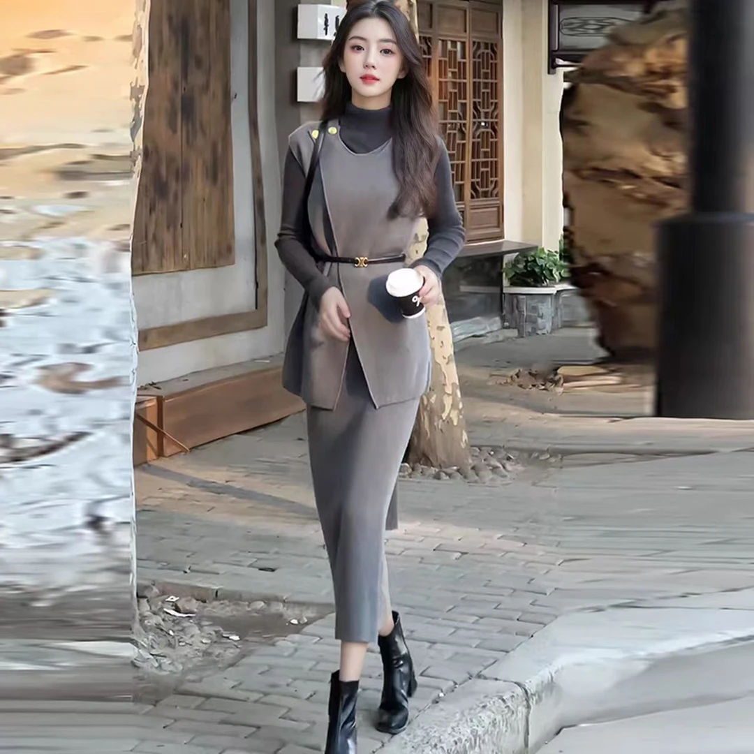 (1三件套)感法式气质套装裙女秋季新款洋气马甲高领打底衫半身裙