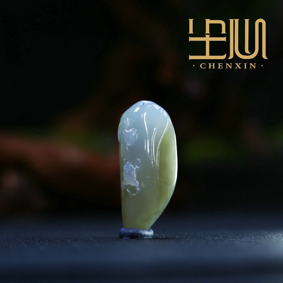 天然缅料翡翠Ａ货 冰种翡翠精雕小青蛙吊坠