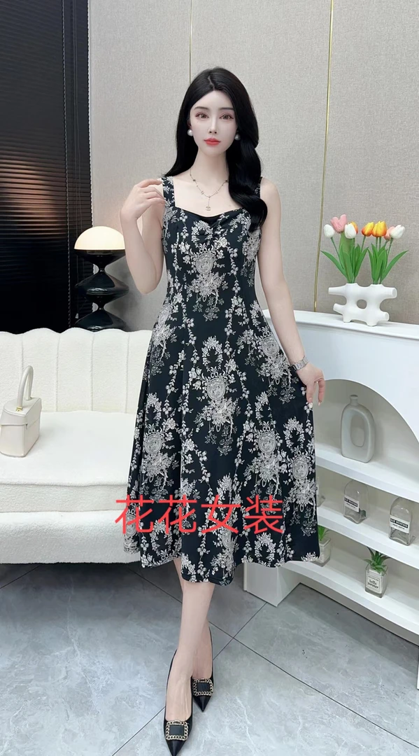 8012宽吊带连衣裙夏季女宽松版直筒缎面百搭妈妈遮肉长裙子