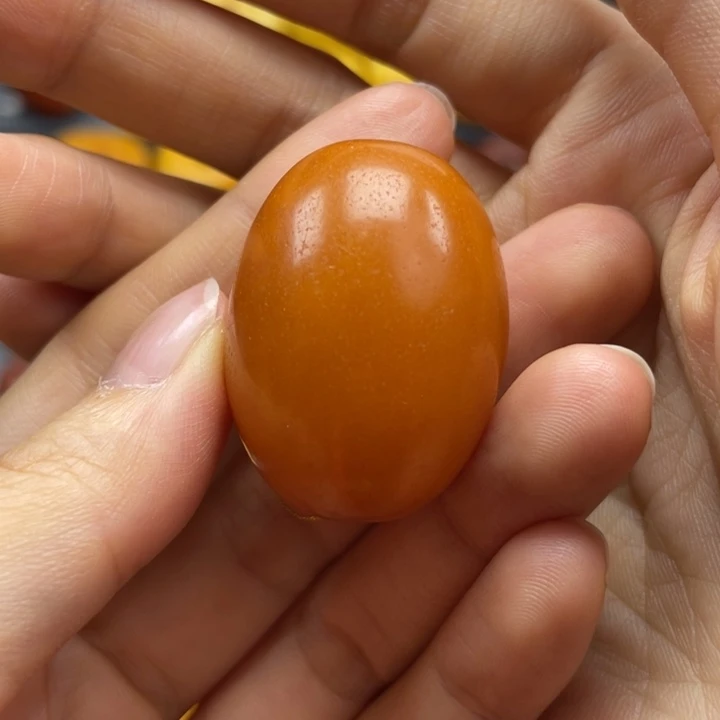 琥珀裸石未镶嵌枣珠