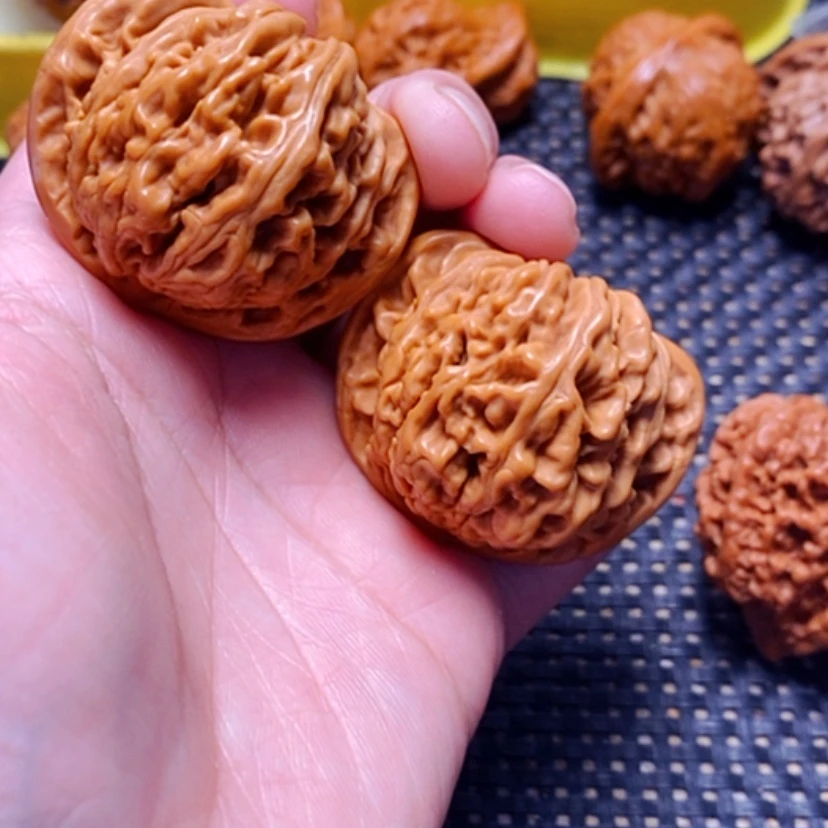 【闪购商品】桃核吊坠@****座