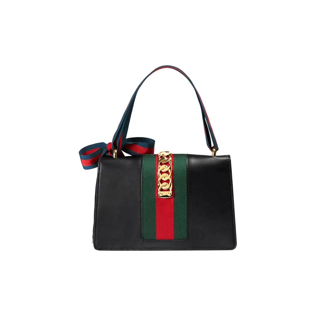 99新 GUCCI/古驰 Sylvie塞尔维亚中号黑金金单肩手提包
