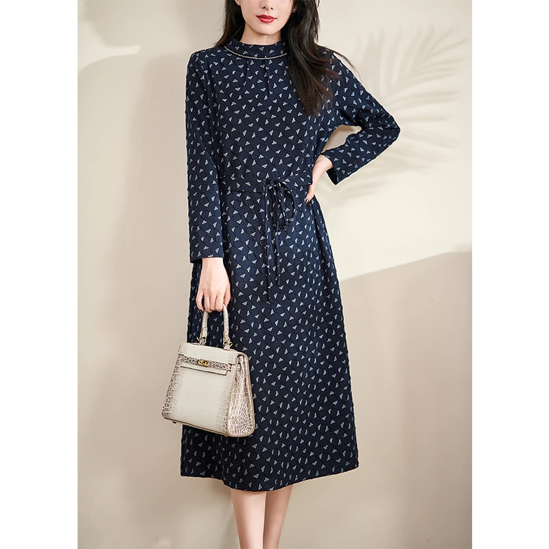 迪欧芙2024新款宝蓝色显瘦气质百搭长袖女装连衣裙#QLQ17408