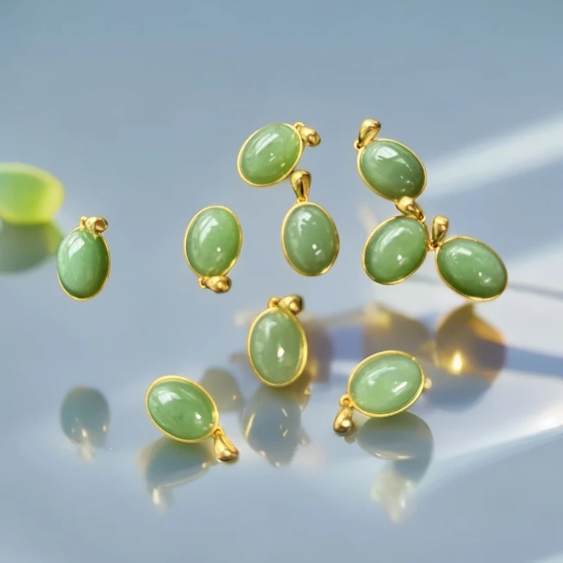 宠粉福利  和田碧玉精致锁骨链吊坠{拍一发一颜色微差多样性发}