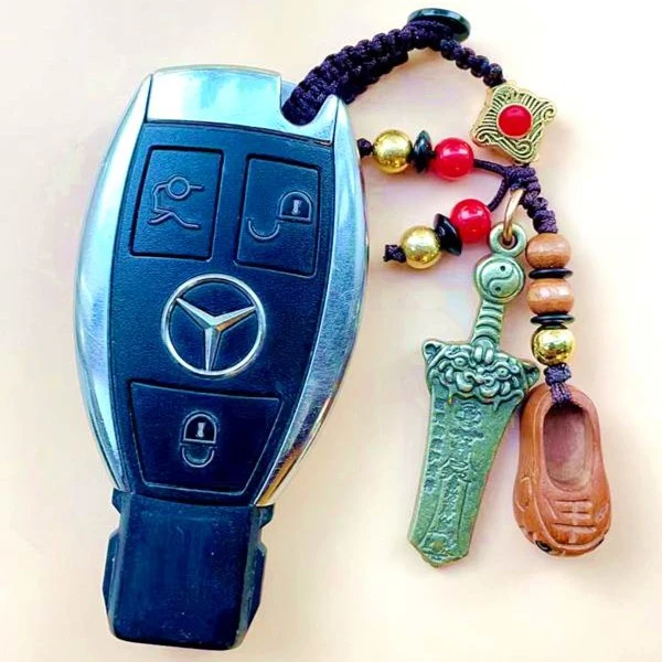 钥匙扣 钥匙挂件 复古剑 桃木虎头鞋 随身携带