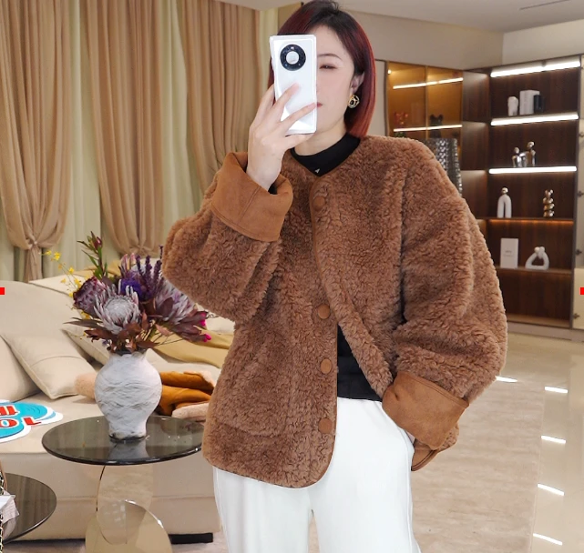 Koupalir/卡芭黎圆领羊毛外套皮毛一体新款冬季外套宽松短款时尚